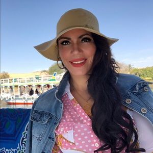 Meet your Posher, Jeannette